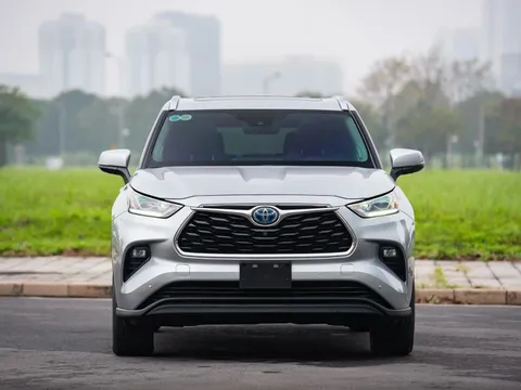 Toyota Highlander nhập Mỹ giữ giá khó tin sau 4 năm lăn bánh