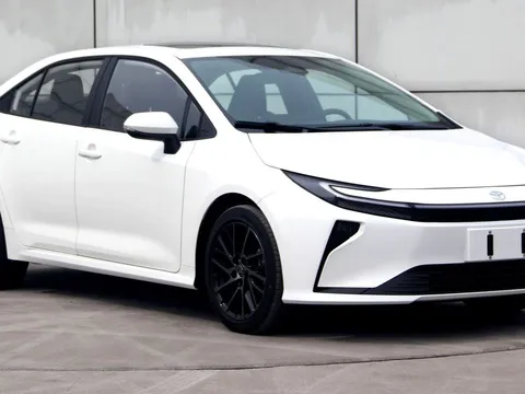 Toyota Corolla nâng cấp giữa vòng đời tại thị trường hàng xóm: Thêm cá tính, nhiều điểm giống Prius và RAV4