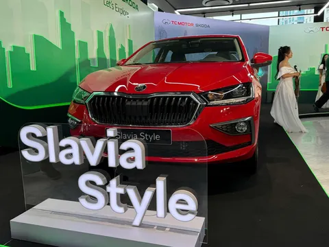 Sedan hạng B Skoda Slavia trình làng khách Việt: Giá từ 468 triệu đồng, gầm cao hơn cả Corolla Cross