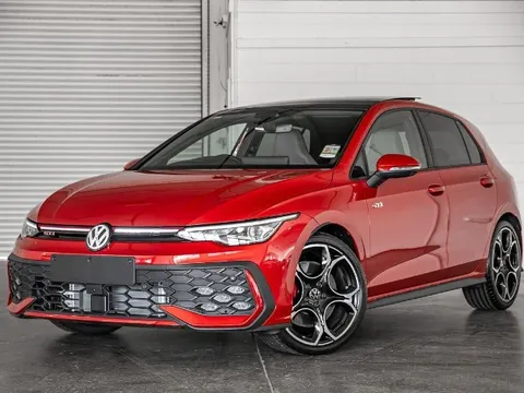 Volkswagen Golf lần đầu xuất hiện tại Việt Nam, thách thức Honda Civic và Mazda3 ở phân khúc C