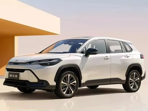 Toyota Frontlander - "Anh em song sinh" của Corolla Cross được nâng cấp thiết kế đậm chất xe điện