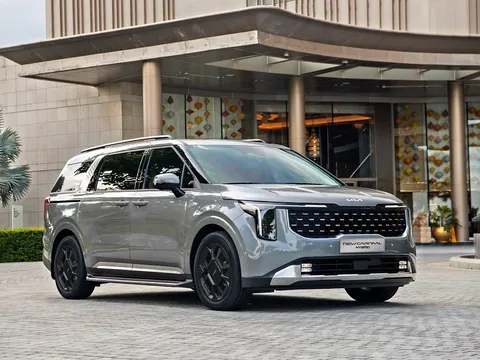 Kia Carnival HEV chiều khách Việt mê tiện nghi, bổ sung tùy chọn ghế VIP tích hợp massage, điều khiển cảm ứng