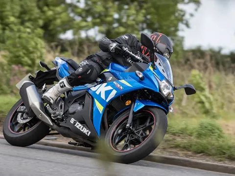 Vì sao xe máy 250cc được coi là "trường học hoàn hảo" cho người mới tập chơi xe phân khối lớn?