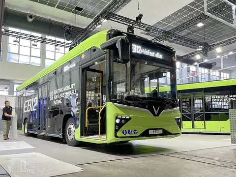 Chi tiết VinFast EB 12 mới ra mắt tại châu Âu: Chạy tối đa 400 km/sạc, an toàn đạt chuẩn quốc tế