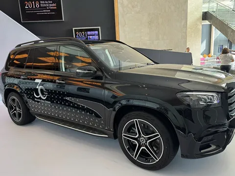Mục sở thị Mercedes-Benz GLS 450 4Matic Edition 30 - Phiên bản giới hạn kỷ niệm 30 năm tại Việt Nam