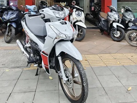 Honda Wave 125 nhập Thái có giá hơn 100 triệu đồng tại Việt Nam, "ăn xăng" chỉ 1,46 lít/100 km