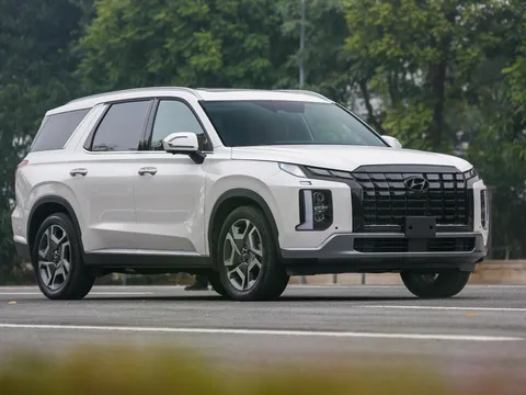 Đại lý giảm giá mạnh cho Hyundai Palisade để kích cầu mua sắm dịp cuối năm