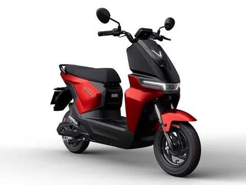 VinFast ZGoo và Flazz ra mắt khách Việt: Xe máy điện giá rẻ dành cho học sinh, chạy tối đa 135 km/sạc
