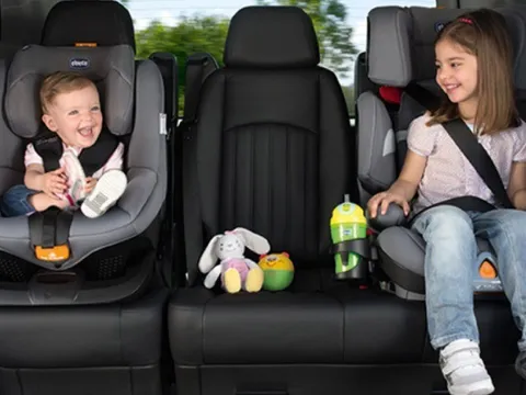 Vì sao trẻ em cần ghế riêng trên ô tô? Nguy cơ tiềm ẩn khi trẻ dùng dây an toàn như người lớn