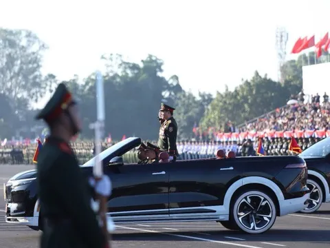 Chiêm ngưỡng hình ảnh dàn xe điện VinFast tại lễ kỷ niệm 50 năm Quốc khánh Lào