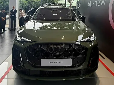 Audi Q5 thế hệ mới sẽ mở bán tại Việt Nam vào năm sau: Thiết kế thể thao, nội thất đậm chất kỹ thuật số