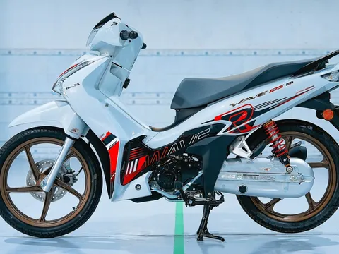 Lô xe Honda Wave 125R đầu tiên về Việt Nam: Diện mạo thể thao với phuộc sau 'xịn' hơn, 'ăn xăng' chỉ 1,4 lít/100 km