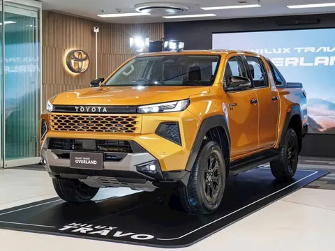 Toyota Hilux 2026 "lột xác" thiết kế, thay động cơ 2.8L mới, tham vọng cạnh tranh trực tiếp với Ford Ranger