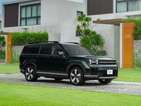 Loạt xe 7 chỗ mới cập bến thị trường Việt tháng cuối năm: Thêm lựa chọn cho gia đình đông người