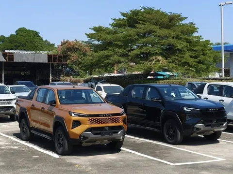 Toyota Hilux 2026 ấn định ngày ra mắt Việt Nam: Đổi sang máy dầu 2.8L, nội thất "lột xác", giá bán là ẩn số lớn