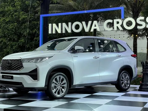 Thị trường xe hybrid tăng tốc trong năm 2025: Hơn 15.000 xe bán ra, đâu là cái tên hút khách Việt nhất?