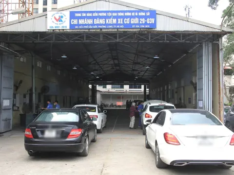 Một số chủ xe máy dầu phải ký cam kết khi kiểm định khí thải: Cục Đăng kiểm Việt Nam nói gì?