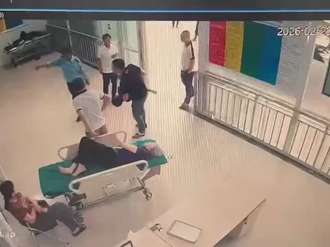 Câu chuyện cảm động ở Bắc Ninh: Tài xế chấp nhận vượt đèn đỏ đưa cháu bé bị hóc dị vật đi cấp cứu