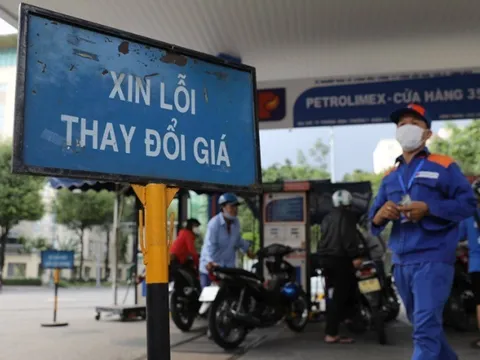 Giá xăng dầu giảm mạnh sau chuỗi tăng liên tiếp, có loại hạ gần 8.000 đồng/lít