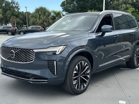 Volvo XC90 2026 sẽ trình làng khách Việt ngay trong tuần này, giá dự kiến thấp hơn bản cũ