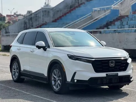 Honda Việt Nam điều chỉnh trang bị cho CR-V bản xăng, tăng sức cạnh tranh CX-5 và Tucson