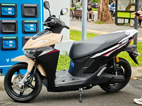 Xe máy điện VinFast Viper lộ diện thực tế trước ngày bàn giao cho khách
