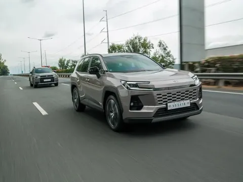 Toyota RAV4 2026 chính thức mở bán tại Đông Nam Á: Thiết kế mới, nâng cấp công nghệ đấu Honda CR-V