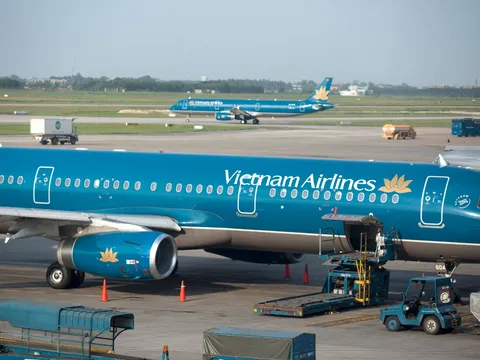 Hàng không 'căng mình' vì nhiên liệu đắt đỏ, nhiều tuyến bay nội địa bị cắt giảm