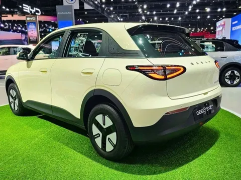 Cận cảnh SUV điện Geely EX2: Cùng phân khúc VF 5, sẽ về Việt Nam ngay trong tuần này