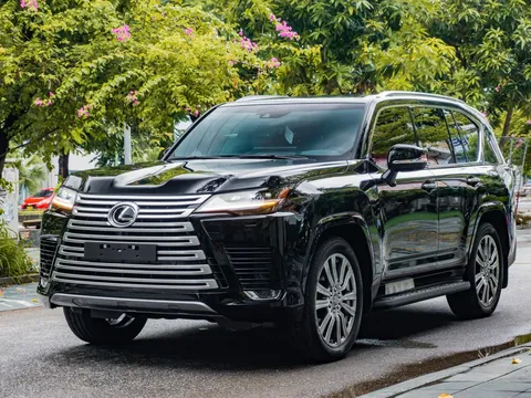 Hơn 300 xe Lexus LX600 tại Việt Nam bị triệu hồi để cập nhật phần mềm điều khiển hộp số