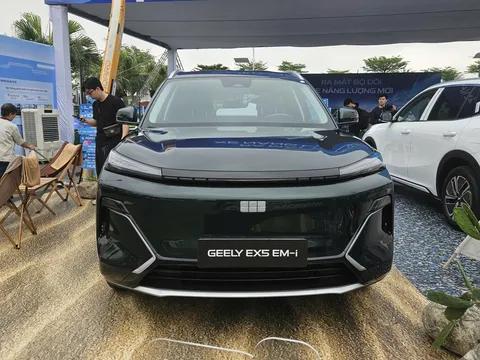 SUV hybrid Geely EX5 EM-i ghi dấu ấn với 3 kỷ lục ngay khi trình làng Việt Nam