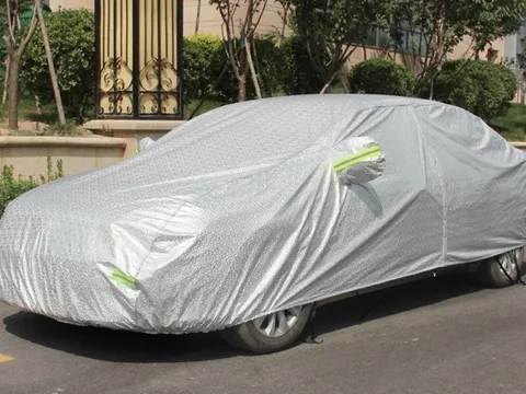 4 thói quen sai lầm khi dùng bạt phủ ô tô mùa nắng nóng dễ khiến xe xuống cấp