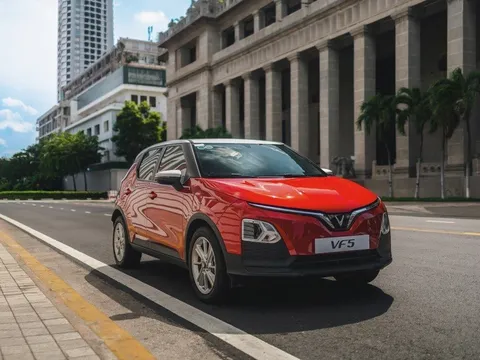 VinFast VF 5 tăng trưởng ngoạn mục, tiếp tục thống trị phân khúc A-SUV trong tháng 3/2026