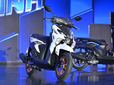 Yamaha Gear 125 Hybrid bản Cao cấp hơn gì so với bản Tiêu chuẩn, có đáng để chi thêm 4 triệu đồng?