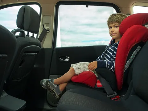 Đừng để sự vội vàng tạo thành bi kịch: Bài học từ những trường hợp trẻ em bị bỏ quên trên ô tô