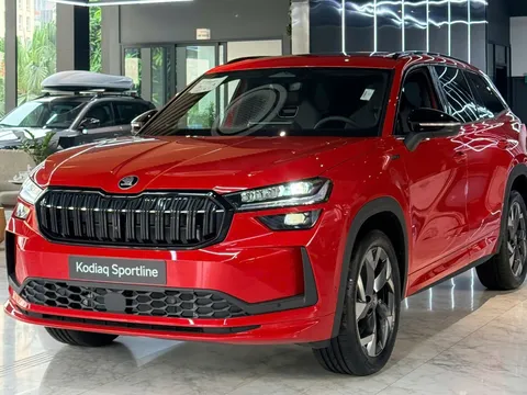 Cận cảnh Skoda Kodiaq 2026 tại đại lý Việt: Thêm loạt công nghệ an toàn, giá bán cao hơn bản cũ gần 150 triệu đồng