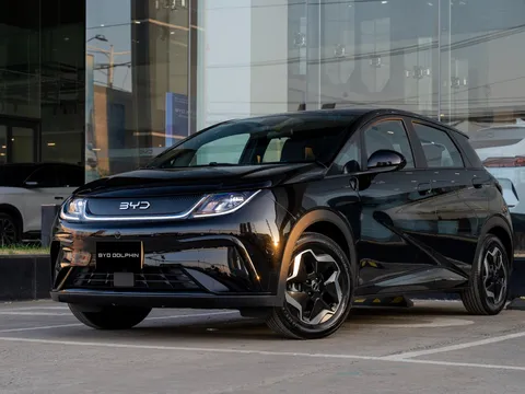BYD Dolphin 2026 cập bến Việt Nam: Nâng cấp trang bị, giá chỉ từ 499 triệu đồng cho 1.000 khách hàng đầu tiên