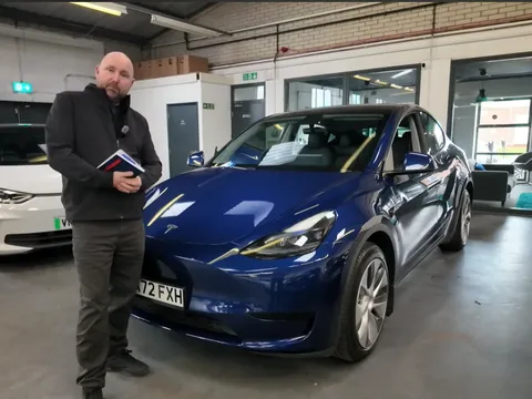 Chỉ dùng sạc nhanh sau hơn 170.000 km vận hành, chiếc xe điện này gần như không chai pin