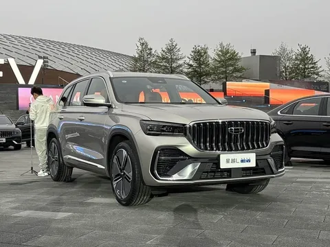 Mục sở thị Geely Monjaro i-HEV siêu tiết kiệm xăng, người dùng Việt có nên chờ đợi?