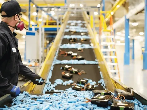 Thu hồi và tái chế pin: Bài toán khó của ngành xe điện