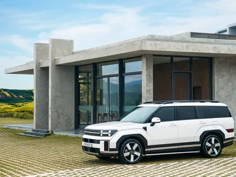 Hyundai giảm giá loạt xe trong tháng 5/2026, Santa Fe dẫn đầu ưu đãi