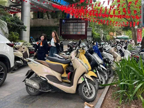 Mức phí sử dụng tạm thời lòng đường, vỉa hè tại Hà Nội sắp tăng mạnh, cao nhất lên đến 400.000 đồng/m2