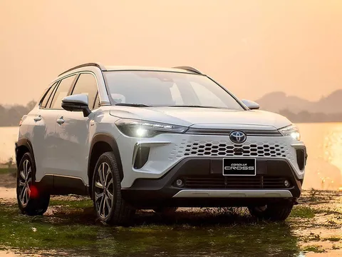 Toyota Corolla Cross HEV tái chiếm ngôi đầu phân khúc xe hybrid trong tháng 4/2026