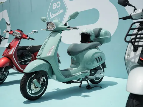 Bộ ba xe máy Vespa phiên bản kỷ niệm 80 năm ra mắt Việt Nam: Nhuốm sắc xanh cổ điển, giá từ 106,5 triệu đồng