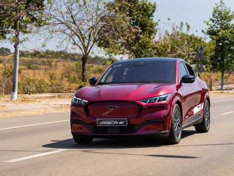 Doanh số Ford Mustang Mach-E tăng vọt sau động thái hạ giá sâu
