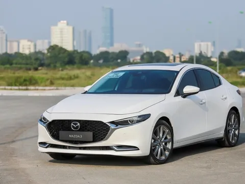 Mazda3 một mình kéo doanh số sedan hạng C trong tháng 4/2026
