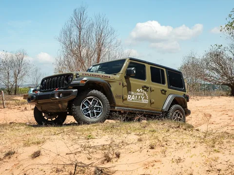 Jeep Wrangler 'tái xuất' thị trường Việt: SUV địa hình biểu tượng có giá từ gần 3 tỷ đồng
