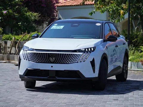 Peugeot 3008 thế hệ mới chốt giá từ 1,279 tỷ đồng tại Việt Nam: Công nghệ ngập tràn, cạnh tranh Honda CR-V