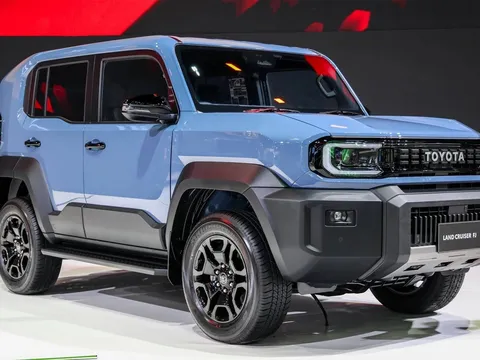 Toyota Việt Nam 'nhá hàng' Land Cruiser FJ: SUV khung gầm rời cho dân mê off-road