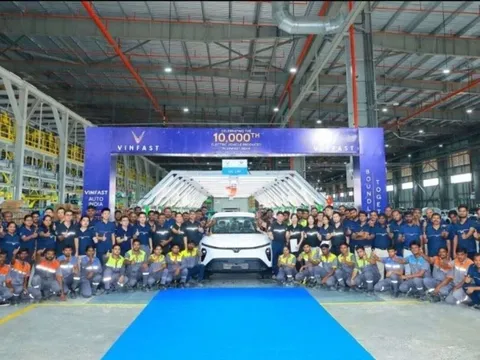 VinFast cán mốc 10.000 ô tô điện xuất xưởng tại Ấn Độ